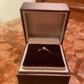 【アイプリモ(I-PRIMO)の口コミ】 ダイヤモンドの部分のリングがねじれているのでダイヤモンドがより強調し…