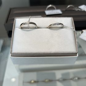 【アイプリモ(I-PRIMO)の口コミ】 シンプルかつコンビネーションの組み合わせが可愛い。イエベなため、シル…