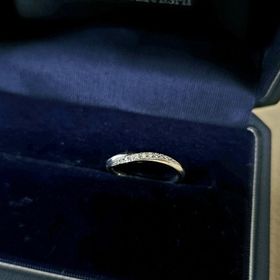 【銀座ダイヤモンドシライシの口コミ】 関節が太く指は細いのでくるくる回ってしまってもある程度違和感がない形…