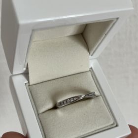 【IDEAL Plus fort(アイデアルプリュフォール)の口コミ】 私の指は短く、細くはないので太すぎるリングは合わずだったので、華奢に…