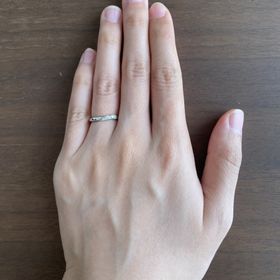 【銀座ダイヤモンドシライシの口コミ】 指輪のダイヤモンドが手の角度を変える度にキラキラしていて、ダイヤの存…