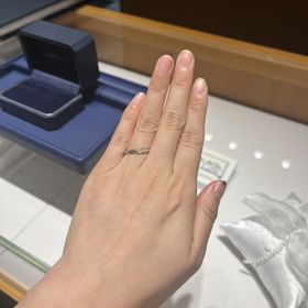 【銀座ダイヤモンドシライシの口コミ】 つけ心地がとにかく最高なんです。
本当は毎日付ける予定なので、シンプル…