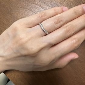 【ティファニー(Tiffany & Co.)の口コミ】 プラチナなので、どんな服装にも違和感なく着用することができます。
女性…