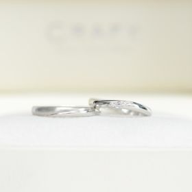 【CRAFY(クラフィ)の口コミ】 結婚指輪を自分たちでデザインでき、素材や色、刻印もカスタマイズできる…
