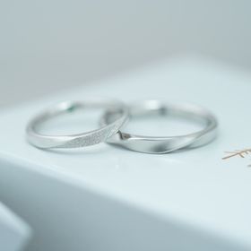 【THREE TREES(スリーツリーズ)の口コミ】 自分たちのオリジナルのデザインにできます！夫は一部をツヤ消しに、私は…