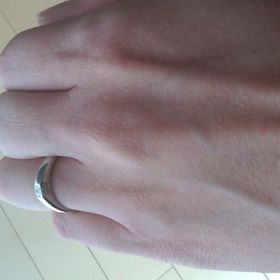 【ESTELLE(エステール)の口コミ】 あまり派手なタイプが好みでは無かったので、シンプルなものを探していま…