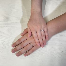 【ツインズキューピッド(Twins Cupid)の口コミ】 ピンクダイヤモンドが2人とも入っています。
2人とも内側に青いダイヤモン…