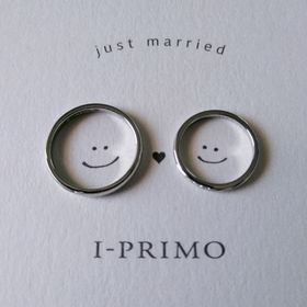 【アイプリモ(I-PRIMO)の口コミ】 ダイヤ付きの指輪がよく、5石にしました。多石ですがデザインが派手すぎな…