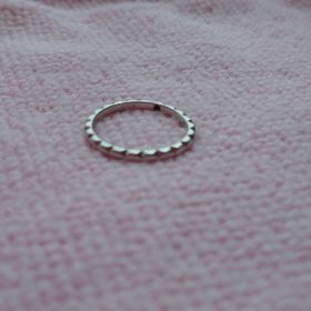 【Only You(オンリーユー)の口コミ】 あまりデザインが人と被りたくないと思ったのでこの指輪を選びました。
ダ…