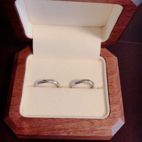 【TANZO.(鍛造指輪)の口コミ】 他ブランドの鋳造と違い、鍛造は強くて変形も少ないとのこと。フルオーダ…