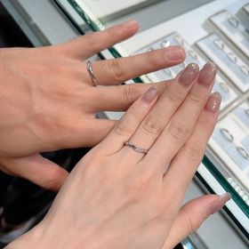 【アイプリモ(I-PRIMO)の口コミ】 シンプルでウェーブのデザインの可愛らしいイメージもあり、飽きもこない…