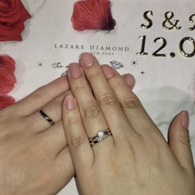 【ラザール ダイヤモンド(LAZARE DIAMOND)の口コミ】 似たようなデザインも豊富で迷いましたが、指輪の形に合うこちらを選びま…