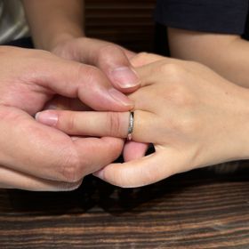 【nocur(ノクル)の口コミ】 着け心地がよく、色がグラデーションになっている所に魅力を感じました。…