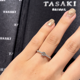 【TASAKI(タサキ)の口コミ】 デザイン、ダイヤの輝きが素敵でとても印象に残りました。シンプルなデザ…