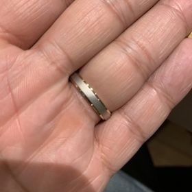 【TANZO.(鍛造指輪)の口コミ】 デザインが特に気に入っている
グリーンゴールドが珍しく、オシャレ
表面…