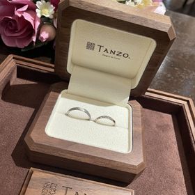 【TANZO.(鍛造指輪)の口コミ】 指輪の製作方法が一般的な工法とは違い、鍛造工法で、仕上がりがキラキラ…