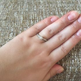 【銀座ダイヤモンドシライシの口コミ】 なんとなく結婚の話が出ている時にインターネットで婚約指輪を見ていて、…