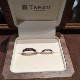 【TANZO.(鍛造指輪)の口コミ】 長く付けられるシンプルはデザインにしました。
太めのものが好みだったの…