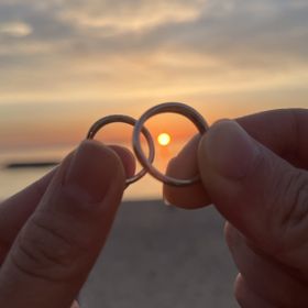 【出雲結(いずもゆい)の口コミ】 デザインは歳をとってもつけやすいようにシンプルと派手目の中間のキラキ…