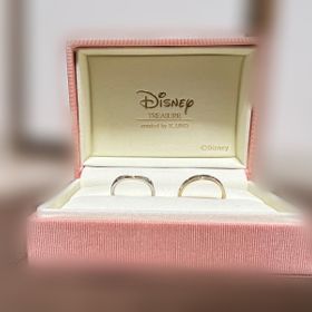 【ケイウノ ブライダル(K.UNO BRIDAL)の口コミ】 フルオーダーメイドなので自分の好きなようにデザイン出来ました。
お値段…