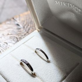 【MIKIMOTO(ミキモト)の口コミ】 初めはミル打ちに1石ダイヤのものを購入するつもりで伺いました。
手が小…