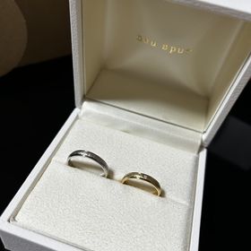 【NEUSPUR(ノイシュプール)の口コミ】 Hanna[ハンナ]のマリッジリング
リングの表面には細かい槌目を、そして両…