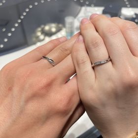 【銀座ダイヤモンドシライシの口コミ】 一部マットな質感がおしゃれで気にいっております。また少しウェーブかか…