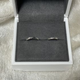 【COEUR D'OR(クゥドール)の口コミ】 デザインがシンプルで可愛い
中央にピンクダイヤがついていてよくみないと…