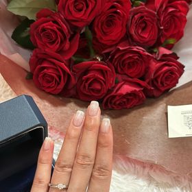 【銀座ダイヤモンドシライシの口コミ】 いろんなものを見せてもらったときに、どれも可愛くてすごく迷ったけどダ…