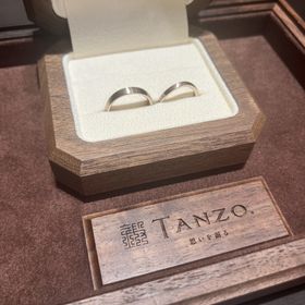 【TANZO.(鍛造指輪)の口コミ】 コーラルゴールドのヘアライン加工で、アンティークな雰囲気の指輪になり…
