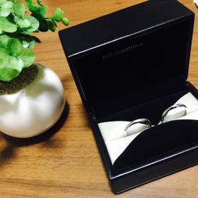 【エクセルコダイヤモンド(EXELCO DIAMOND)の口コミ】 エンゲージリングとの相性が良かったです。
店員さんが良いところと悪いと…