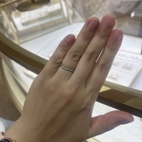 【カルティエ(Cartier)の口コミ】 ハーフエタニティ、デザインがシンプル、ストレートではないもの。という…