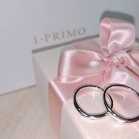 【アイプリモ(I-PRIMO)の口コミ】 指輪のデザインは緩やかなvラインでダイヤが3つ付いているものにしました…