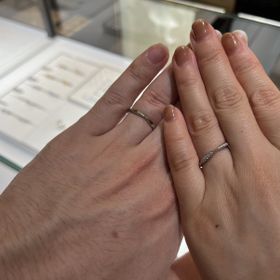 【シャネル(CHANEL)の口コミ】 ダイヤモンドが25個施されたエタニティリングもあるが、10個のハーフエタ…