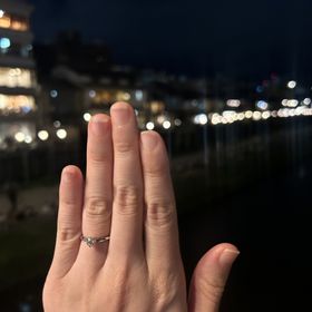 【銀座ダイヤモンドシライシの口コミ】 選んでいる時は、なかなか着けた自分を想像できなかったのですが、着ける…