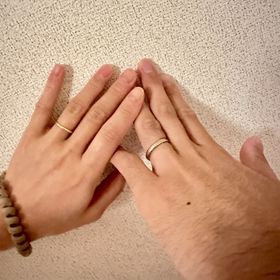 【shihara(シハラ)の口コミ】 色違い、太さ違いですが、どこかリンクしたデザインでお洒落なペアリング…