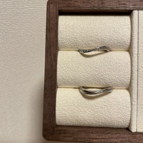 【PORTADA(ポルターダ)の口コミ】 指が太くて短いので、少しでも長く見えるようにウェーブの強いデザインの…