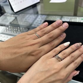 【宝寿堂(ほうじゅどう)の口コミ】 結婚指輪はピンクゴールドが欲しかったので重ね付けの婚約指輪はシルバー…
