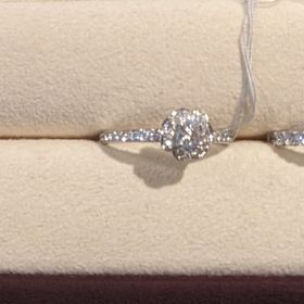 【俄(にわか)の口コミ】 せっかくだから思い切り可愛いものが良い！と思って探していました。他の…