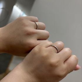 【出雲結(いずもゆい)の口コミ】 真ん中にゴールドが入っているため、光が反射して綺麗に輝きます。ゴール…