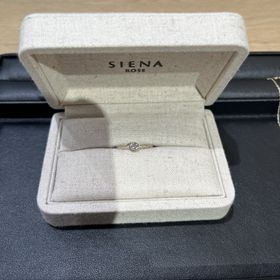 【SIENAROSE(シエナロゼ)の口コミ】 人と被りにくく、少しデザイン性のあるものを探していました。ダイヤモン…