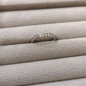 【ROYAL ASSCHER(ロイヤル・アッシャー)の口コミ】 ふとした時にキラキラしているのを見ると綺麗で癒されます。また、レール…