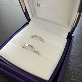 【N.Y.NIWAKA(ニューヨークニワカ)】の口コミ デザインがV字のため着用時に指が綺麗に見えます。華奢なデザインもつけた...