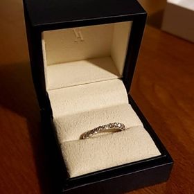 【ヴァンドーム青山(VENDOME AOYAMA)の口コミ】 シンプルなデザインの指輪です。カラット数は0.4ctと多くはないですが、指…
