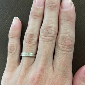 【NINA RICCI(ニナリッチ)の口コミ】 長年使うものなので、プラチナよりも強度の強いピンクゴールドが入った指…