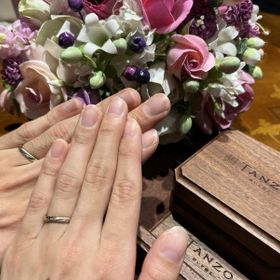 【TANZO.(鍛造指輪)の口コミ】 シンプルでありながら、人と被らないデザインと色が特徴です。ゴールドの…