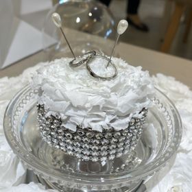 【ROYAL ASSCHER(ロイヤル・アッシャー)の口コミ】 ウェーブのデザインで、どの角度から見てもキラキラしているのがとても気…