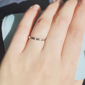 【STAR JEWELRY(スタージュエリー)の口コミ】 ピアノを弾く仕事なので、1番指に馴染む、シンプルで細い着け心地の良さを…