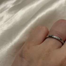 【銀座ダイヤモンドシライシの口コミ】 安すぎず、高すぎず、なおかつデザインも安っぽくなく、
ダイヤモンドはと…