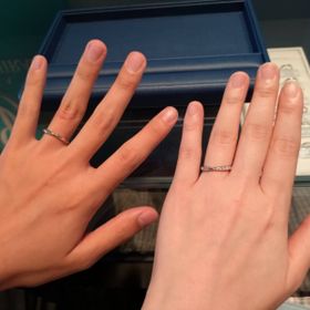 【銀座ダイヤモンドシライシの口コミ】 男性用はシンプルですが、一部細くなるデザインで、少し他と違う感じがと…